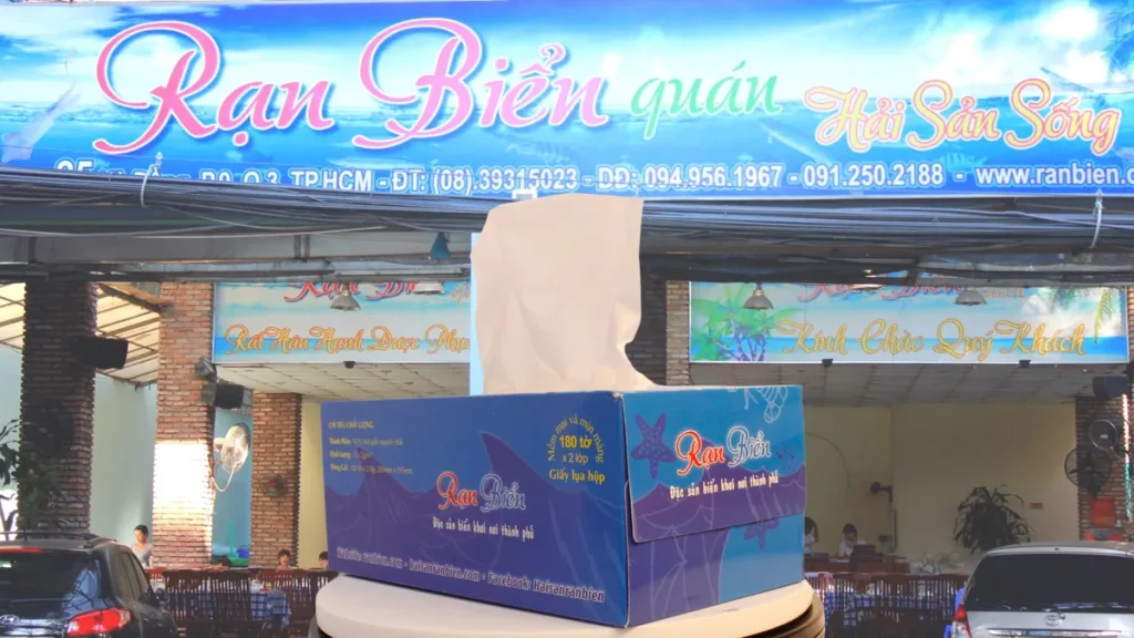 Hộp khăn giấy in logo cho chuỗi nhà hàng